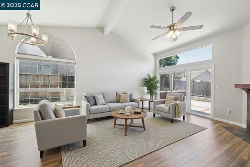 2118 Connie Ln, Oakley, CA, 94561-3903 | Card Image