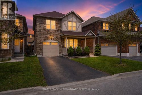439 Pozbou Crescent, Milton (WI Willmott), ON, L9T8H8 | Card Image