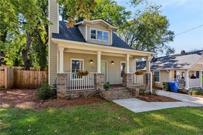 946 Parsons Street Sw, House other with 3 bedrooms, 2 bathrooms and null parking in Atlanta GA | Image 3