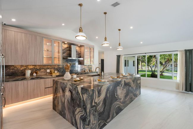 13900 Mustang Trl, House other with 5 bedrooms, 6 bathrooms and null parking in Southwest Ranches FL | Image 25
