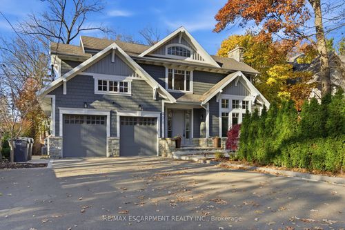 271 Oakhill Rd, Mississauga, ON, L5G2P8 | Card Image