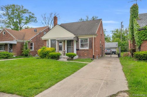 18305 Glastonbury Rd, Detroit, MI, 48219-2913 | Card Image
