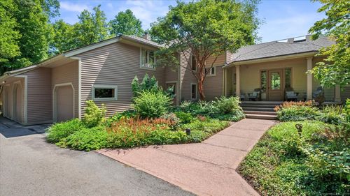 6 Summerwood Rd, West Simsbury, CT, 06092-2010 | Card Image