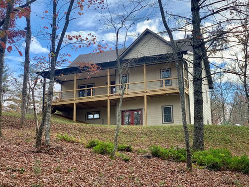 73 Cricket Ln, Warne, NC, 28909 | Card Image