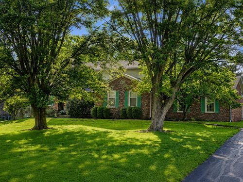 111 Lone Oak Dr, Nicholasville, KY, 40356-8925 | Card Image