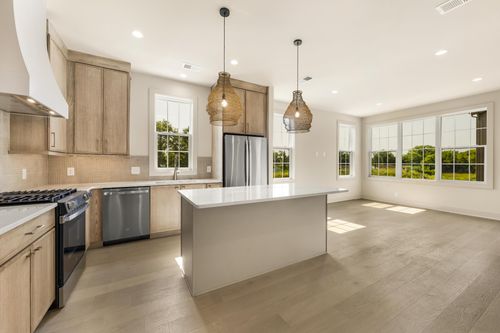 300 Edith Cir, Nashville, TN, 37208-3055 | Card Image