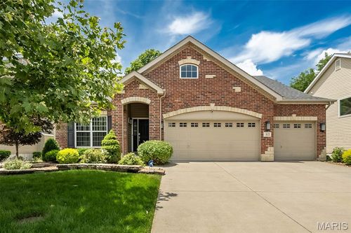 83 S Ridgewynd Ct, Lake St Louis, MO, 63367-4330 | Card Image