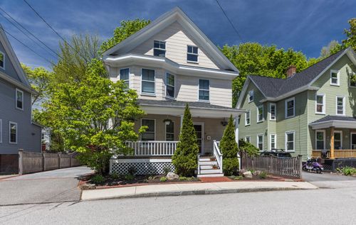 39 Chauncey St, Portsmouth, NH, 03801-5027 | Card Image