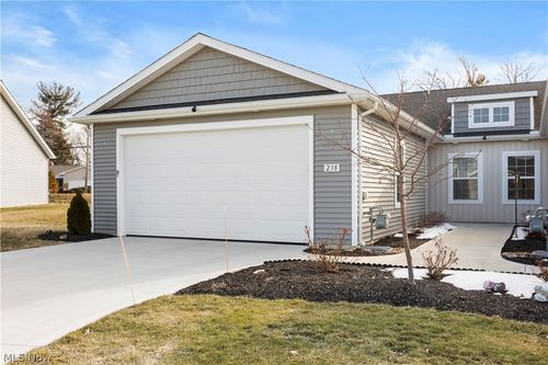238 Silver Spring Cir, Elyria, OH, 44035-4408 | Card Image