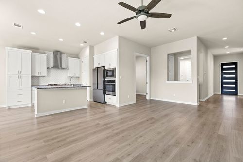 825 Whitetail Dr, Round Rock, TX, 78681-2060 | Card Image