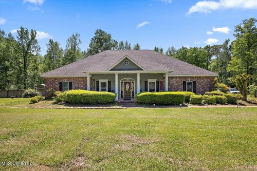 1155 Craig Dr, Terry, MS, 39170-9168 | Card Image