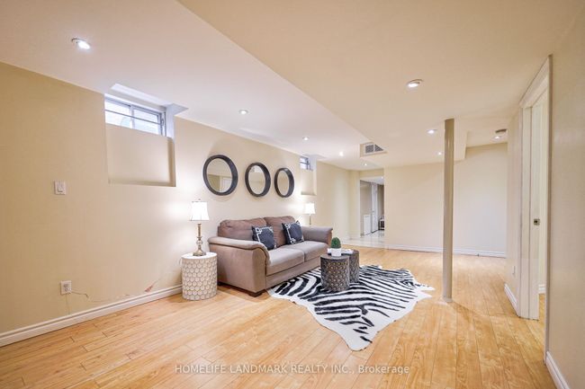 18 Neeley Rd, House attached with 5 bedrooms, 4 bathrooms and 1 parking in Markham ON | Image 34