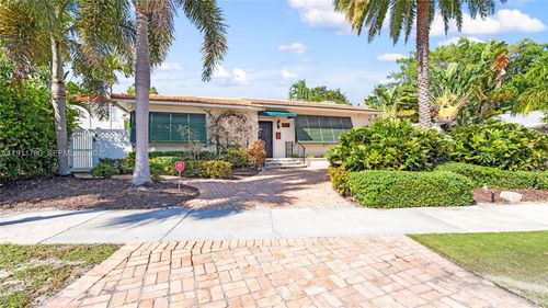 623 Ne 17th Way, Fort Lauderdale, FL, 33304-3428 | Card Image