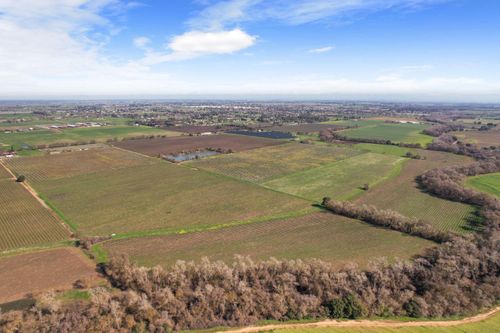 9414 Kost Rd, Galt, CA, 95632-8805 | Card Image