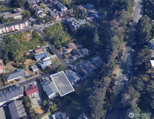 9025 46th Ave S, Seattle, WA, 98118-5001 | Card Image