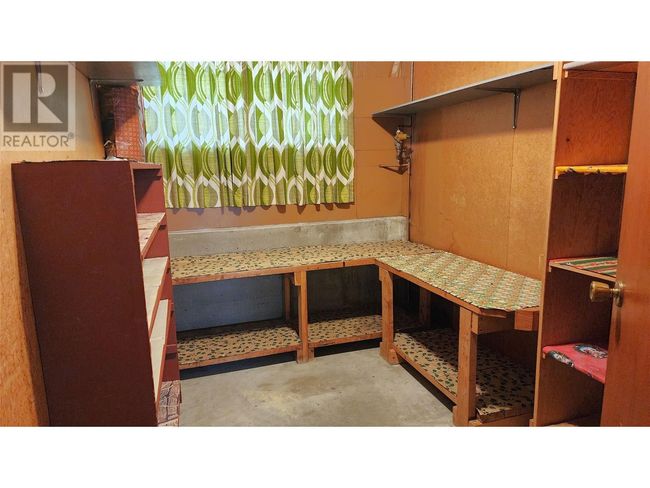 3900 Woodland Dr, House other with 3 bedrooms, 3 bathrooms and 3 parking in Trail BC | Image 25