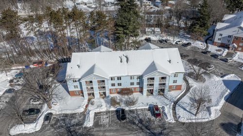 unit-103-2 Timberwood Dr, Goffstown, NH, 03045-2562 | Card Image