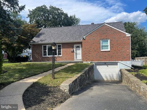 1955 Temple Ave, LANCASTER, PA, 17603-4452 | Card Image