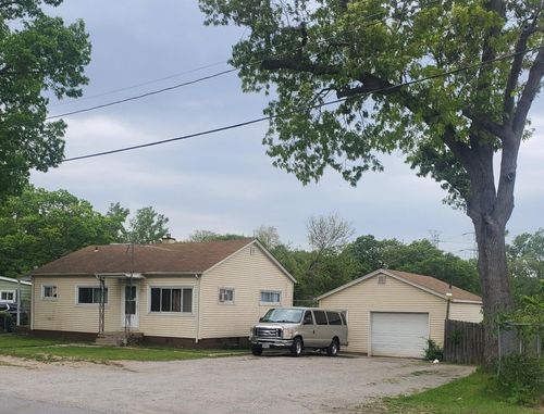 3420 E 34th Ave, Lake Station, IN, 46405-3011 | Card Image
