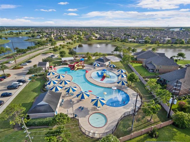 2023 Creek Run Dr, House other with 4 bedrooms, 3 bathrooms and 2 parking in Pearland TX | Image 14
