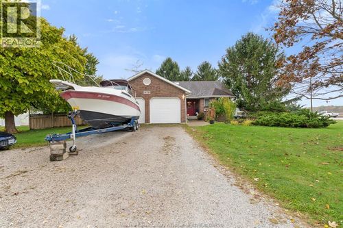 879 Road 2 W, Kingsville, ON, N9Y2E4 | Card Image