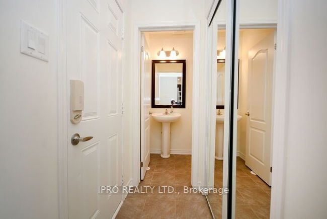 867 Fowles Crt, House attached with 4 bedrooms, 3 bathrooms and 2 parking in Milton ON | Image 26