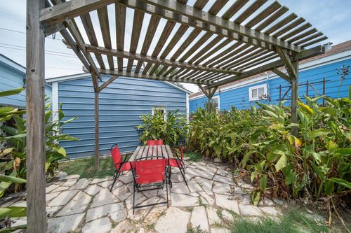 6317 Avenue P 1/2, Galveston, TX, 77551-1437 | Card Image