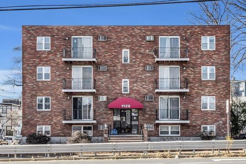 apt-3d-1129 N Shore Rd, Revere, MA, 02151-2599 | Card Image
