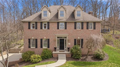 128 Oakview Dr, Cranberry Township, PA, 16066-2336 | Card Image