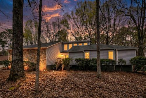 400 Benjamin Cir, Fayetteville, GA, 30214-3345 | Card Image