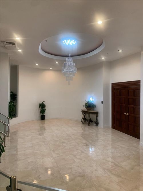 231-19201 Collins Ave, Sunny Isles Beach, FL, 33160-2202 | Card Image