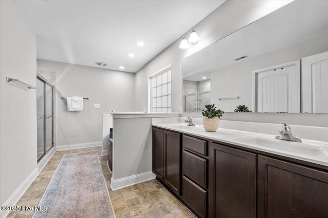 Master bathroom | Image 19