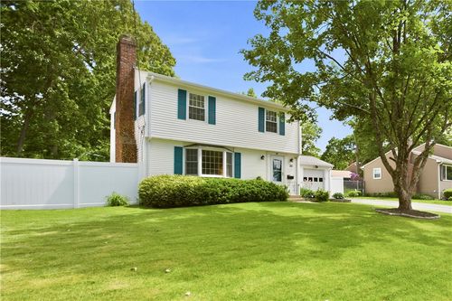 30 Monmouth Dr, Riverside, RI, 02915-1430 | Card Image