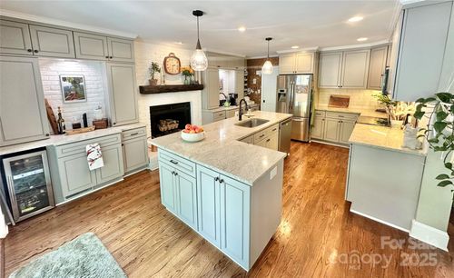 8100 Grey Timbers Ct, Mint Hill, NC, 28227-8999 | Card Image