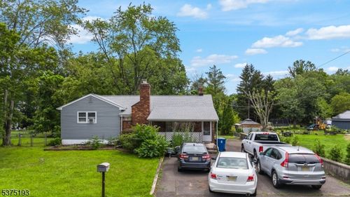 76 Pearl St, Bridgewater, NJ, 08807-3140 | Card Image