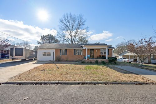 90 N Helms St, Lexington, TN, 38351-4010 | Card Image