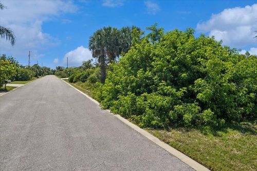 16 Mahoe Dr N, PALM COAST, FL, 32137-2637 | Card Image