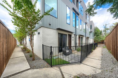 320 Mathey Ct, Dallas, TX, 75208-4181 | Card Image