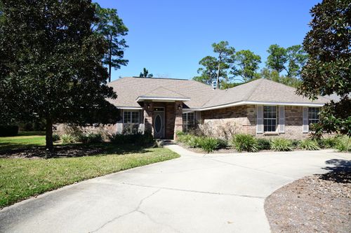 1402 Ernest Hemingway Dr, Niceville, FL, 32578-7101 | Card Image