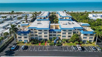 C112 - 3806 Gulf Of Mexico Drive, Condo with 2 bedrooms, 2 bathrooms and null parking in Longboat Key FL | Image 2