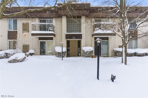 apt-204-8557 N Akins Rd, North Royalton, OH, 44133-4770 | Card Image