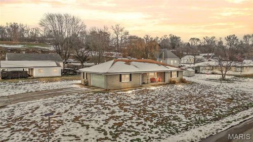 608 Bottom St, Pleasant Hill, IL, 62366-2265 | Card Image