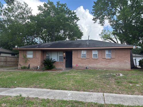4122 Ebbtide Drive, Houston, TX, 77045 | Card Image