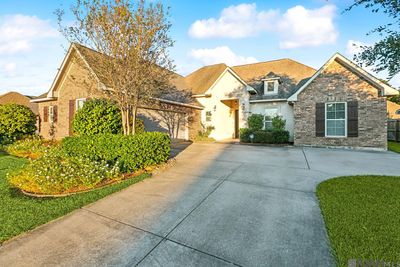 4929 Alice Louise Dr, House other with 4 bedrooms, 2 bathrooms and null parking in Central LA | Image 1