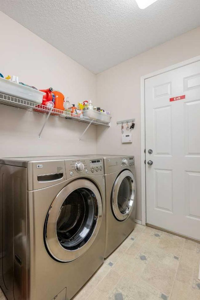 226 Everwillow Close Sw, House other with 5 bedrooms, 4 bathrooms and 4 parking in Calgary AB | Image 21