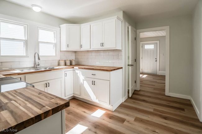 907 Mercer Ave, House other with 4 bedrooms, 2 bathrooms and null parking in Akron OH | Image 12