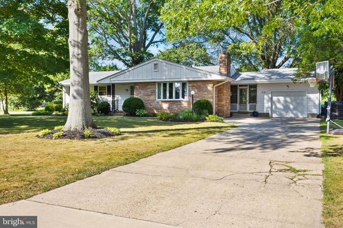 415 Ellisdale Rd, Chesterfield, NJ, 08515 | Card Image