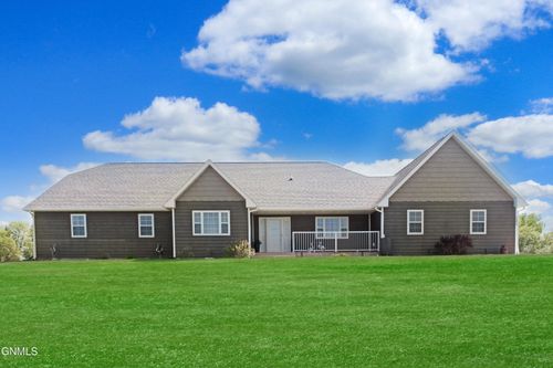 1594 39c Ave Nw, Garrison, ND, 58540-5001 | Card Image