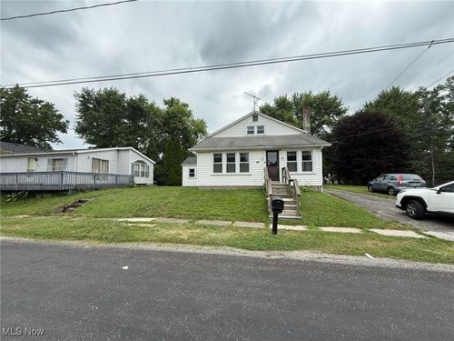 615 Boston St, Washingtonville, OH, 44490-9707 | Card Image