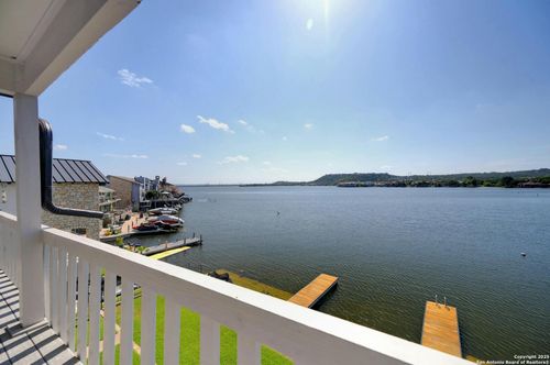 unit-f-101 Island Dr, Horseshoe Bay, TX, 78657-5877 | Card Image